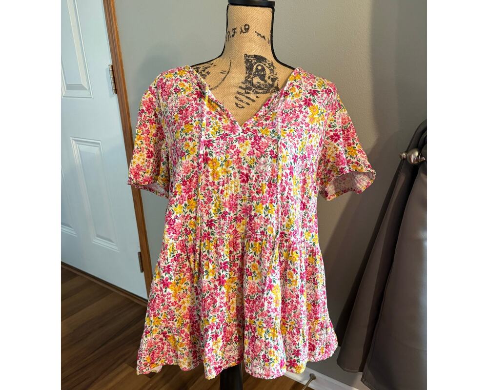 Women’s floral blouse size 1X